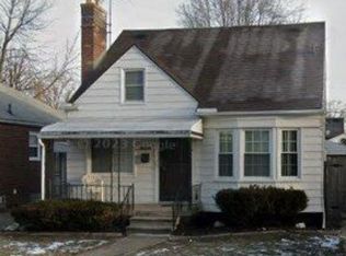 20493 Kingsville St, Harper Woods, MI 48225