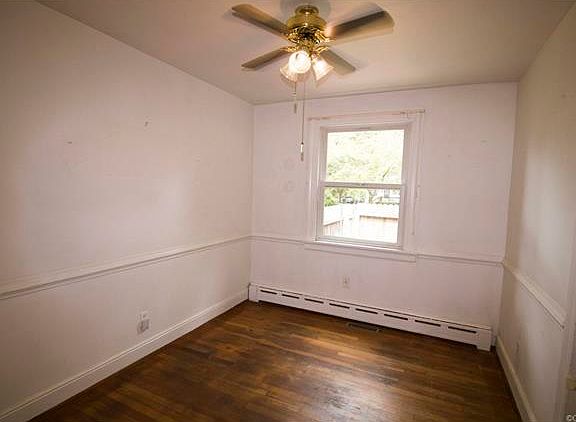 3rd image of 8213 Bowers Ln