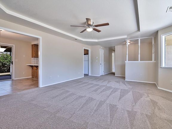 4th image of 133 Almond Ave