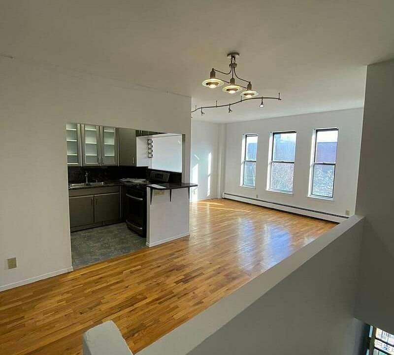 1st image of 47 Carroll St #2F