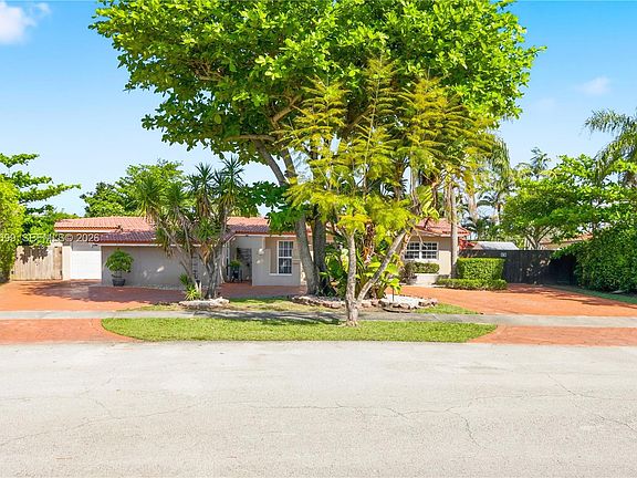 3rd image of 9955 SW 74th St