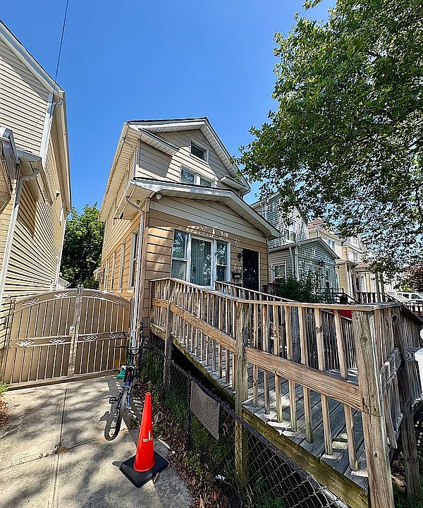 2nd image of 14217 Foch Blvd