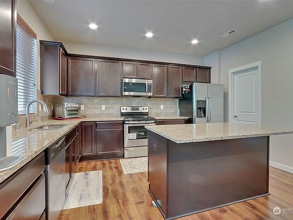 5th image of 15307 82nd Avenue E