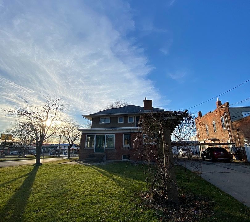 805 N Main St, Princeton, IL 61356 | Zillow