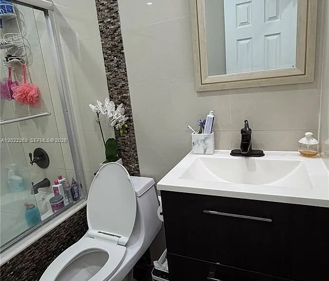 11500 SW 185th Ter — Photo 8
