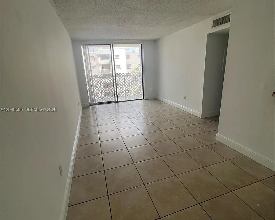 8145 NW 7th St #405