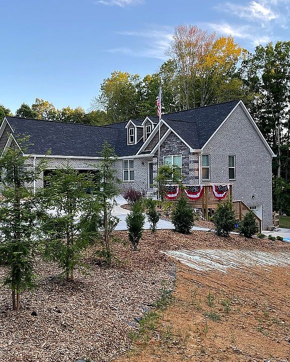 1st image of 134 River Pointe Dr