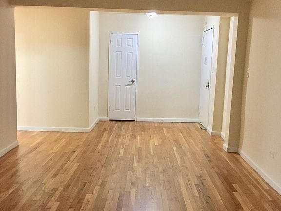 3rd image of 33-24 Parsons Blvd #6N
