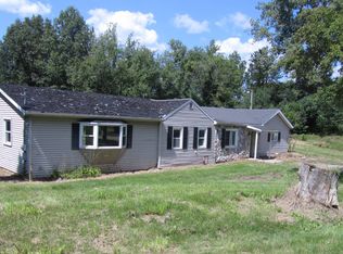 6700 S Perrin Rd, Osseo, MI 49266