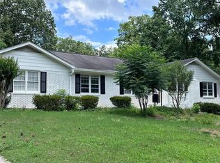 1868 Harbour Oaks Dr, Snellville, GA 30078