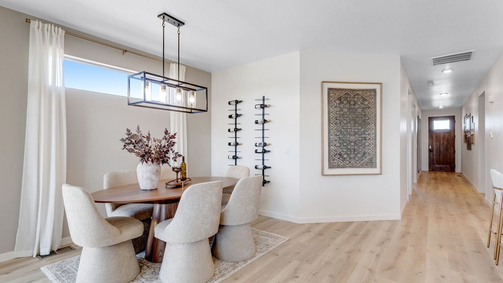 1425 Riverdale Dr