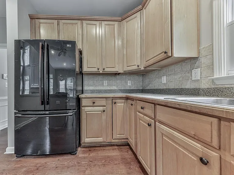 408 Sixes Dr — Photo 10