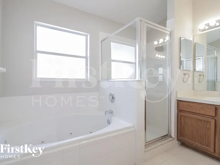 14844 Lady Victoria Blvd — Photo 10