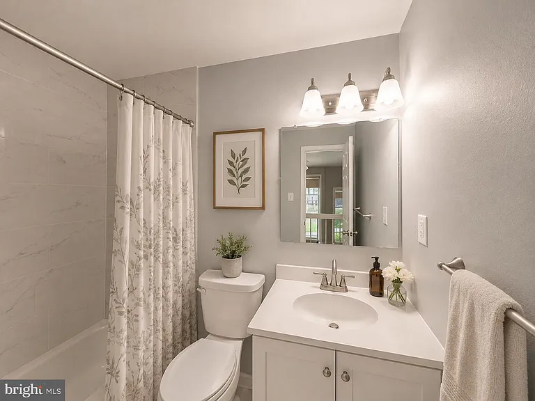 18428 Point Seneca Pl — Photo 14