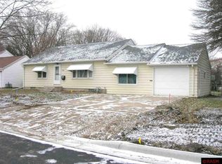 501 6th St SW, Wells, MN 56097