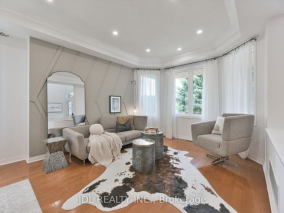 2nd image of 35 Stoneheath Cres