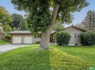 415 Wendy Heights Rd, Council Bluffs, IA 51503