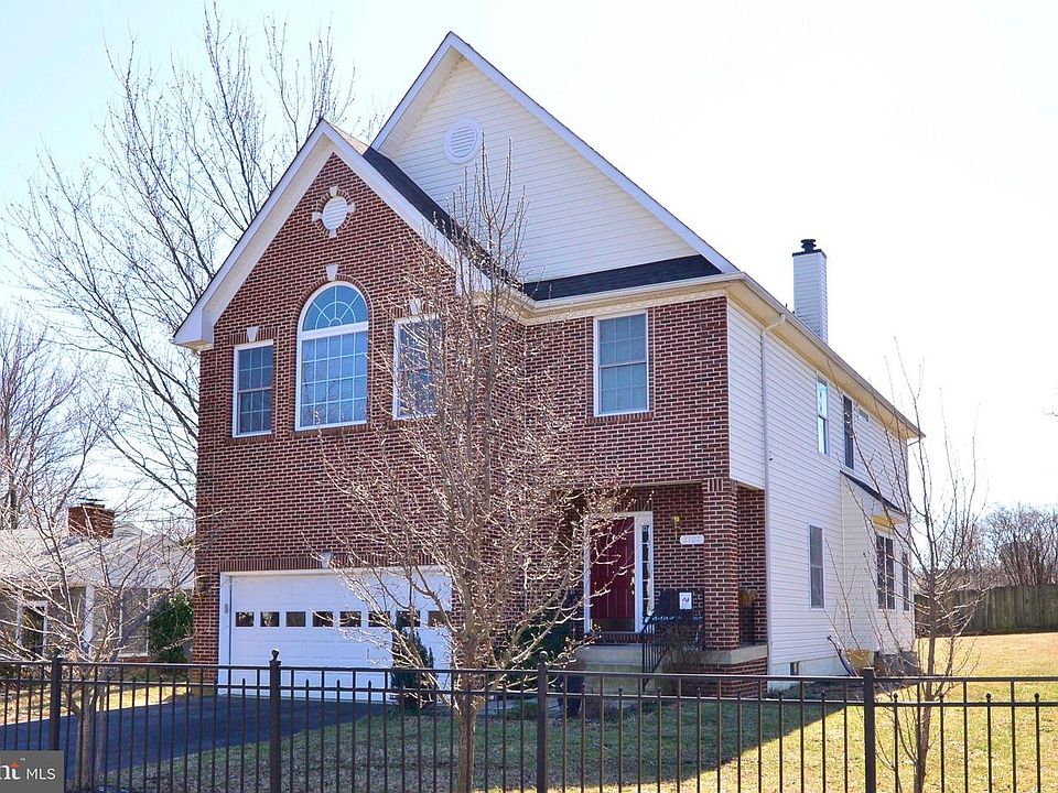 1st image of 2707 Dawn Dr