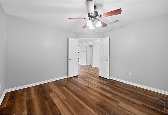 3rd image of 1532 Canary Dr