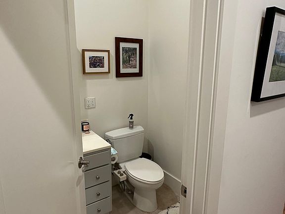 5th image of 466 Frederick St #4