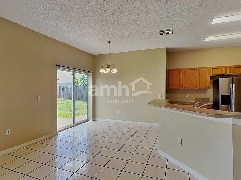 2505 Sherbrook Ln — Photo 5