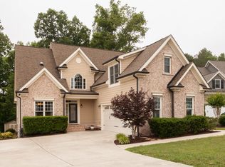 425 Shadowdale Ln, Rolesville, NC 27571