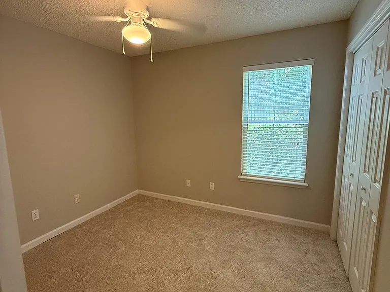 348 Dreadnaught Ct — Photo 5