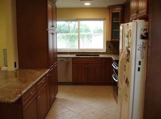 518 W Behrend Dr, Phoenix, AZ 85027