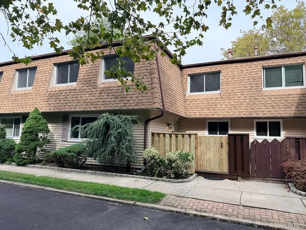3 bed, 1.5 bath, 1172 sqft, $4,500 — Photo 1