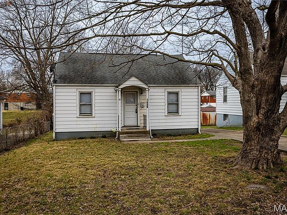 2nd image of 439 S Louisiana St