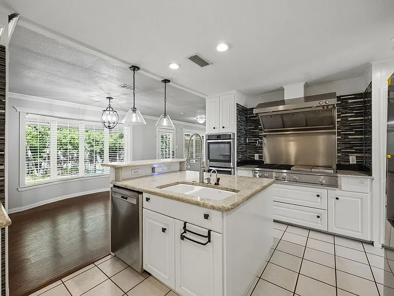 2231 Shadywood Ct — Photo 17