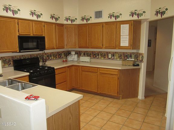 2nd image of 784 W Clear Creek Way