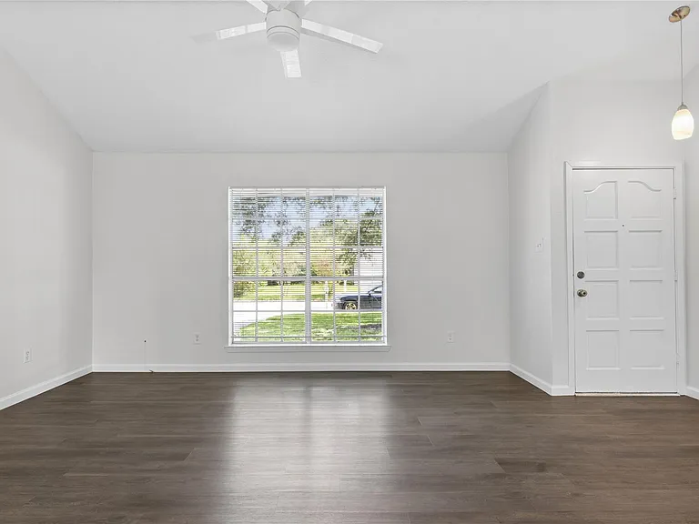 2504 Ewell Dr — Photo 4