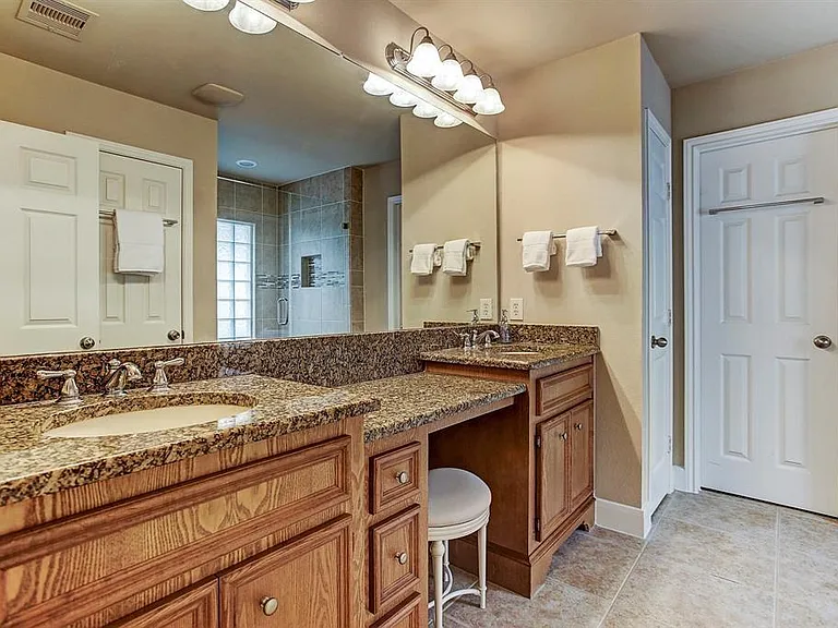 5322 Nett St #C — Photo 8