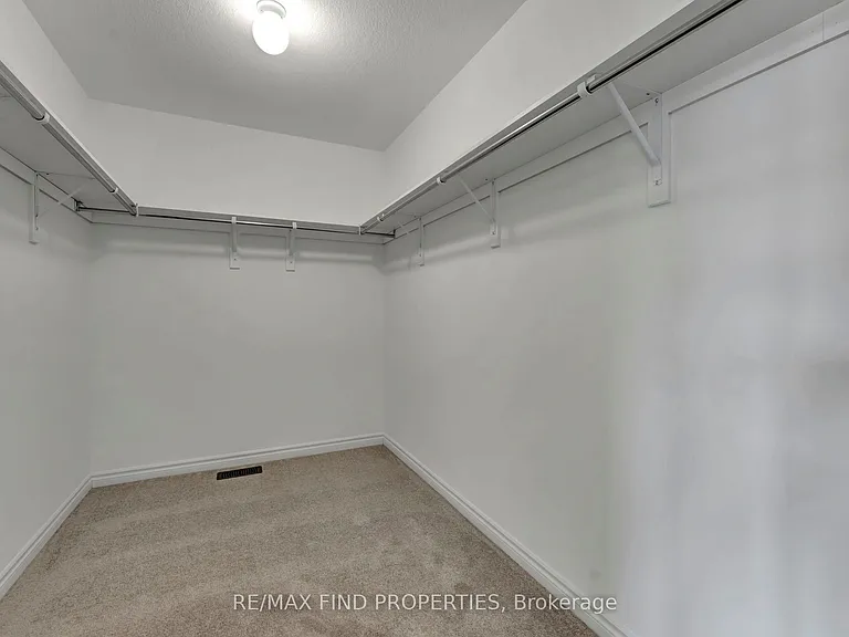 21 Dennis Ave — Photo 27