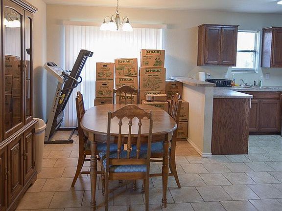 4th image of 1211 Newman Ave
