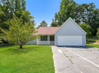 6173 Amberly Rd, Rex, GA 30273