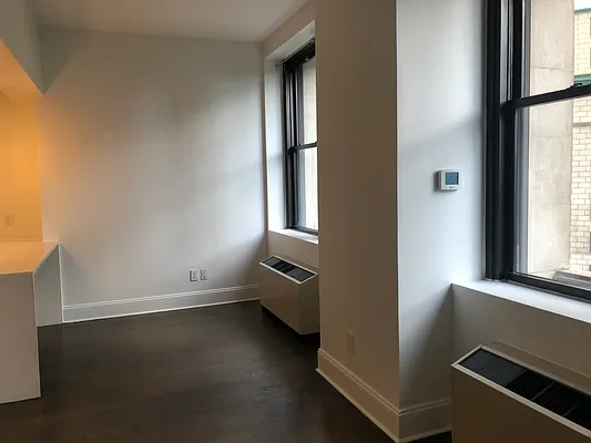 Rented by NY Living Solutions | media 29