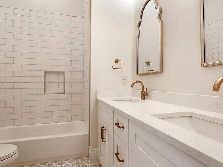 2406 Valence St — Photo 17