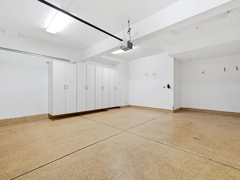 119 Coral Rose — Photo 15