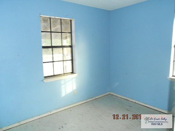 4th image of 509 W 10th St