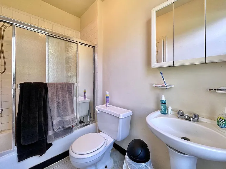 209 Ogden Ave #2 — Photo 15