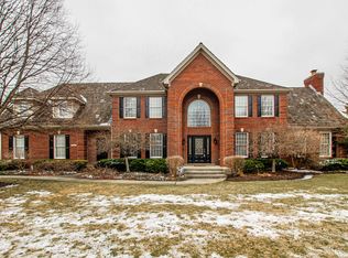 1302 Hackberry Ct, Libertyville, IL 60048