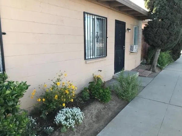 809 S Maple Ave, Fresno, CA 93702