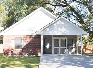 554 S 5th St, Ponchatoula, LA 70454