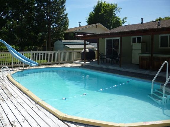 In deck swimming pool