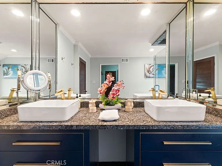 4007 Alta Mesa Studio Ctr — Photo 29