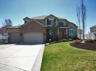 2074 E Sample Cv, Cottonwood Heights, UT 84093