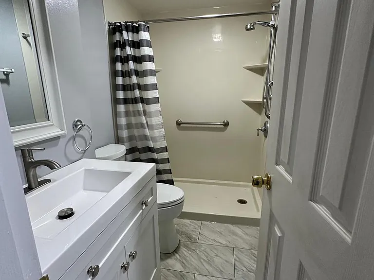 4 S Altamont Ave — Photo 27