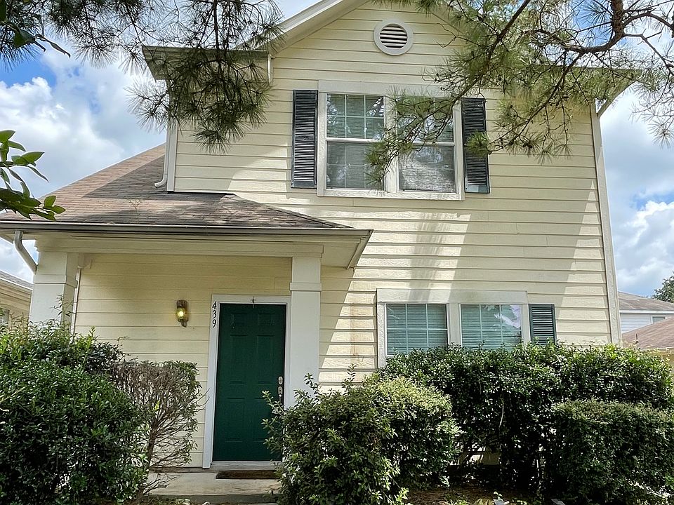 1st image of 439 Laurel Pine Dr